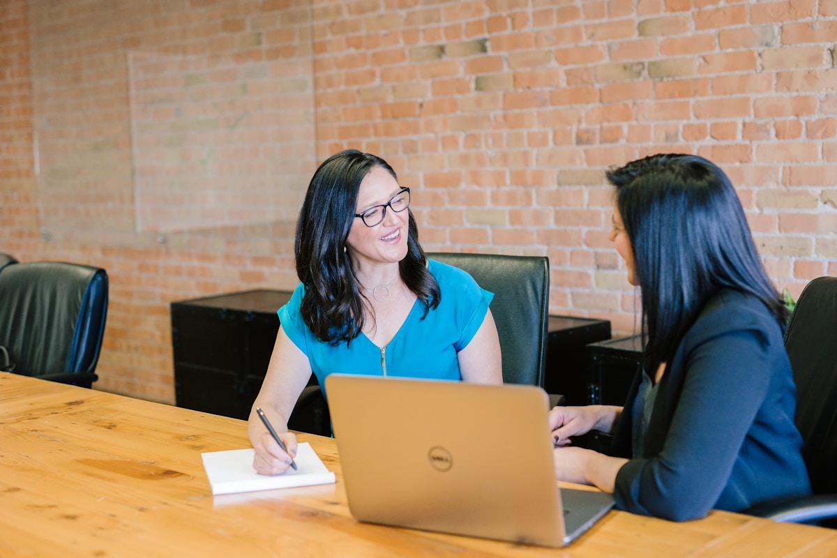 Consulting team discussing a modern business plan